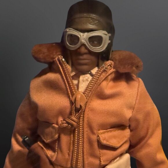 NIB ‘96 African American GI Joe Classic Collection Tuskegee Fighter Bomber Pilot - Picture 6 of 11